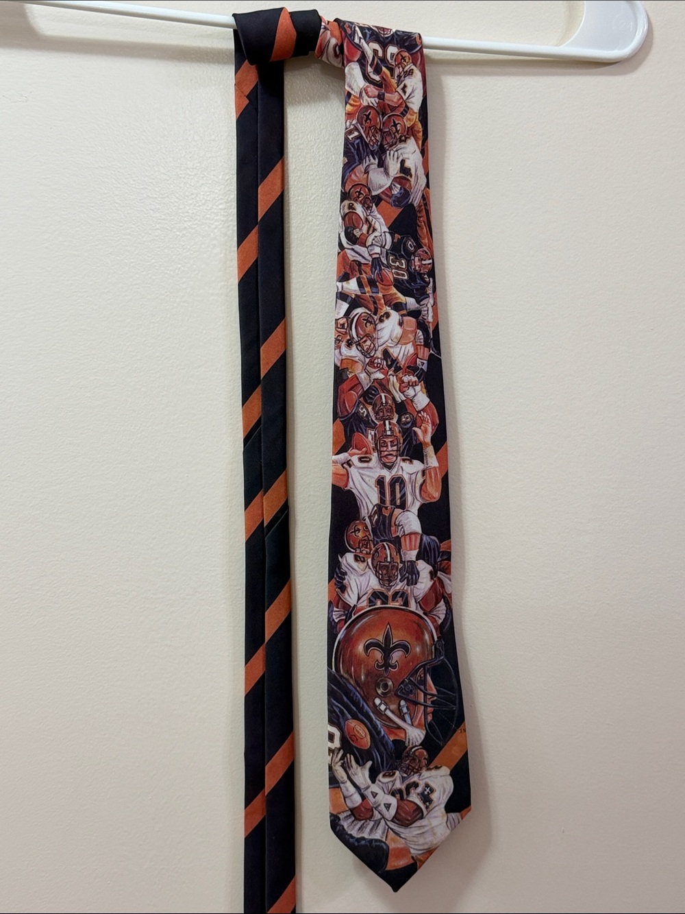 Vintage. Ralph Marlin New Orleans Saints Striped Novelty Tie NFL. NWOT